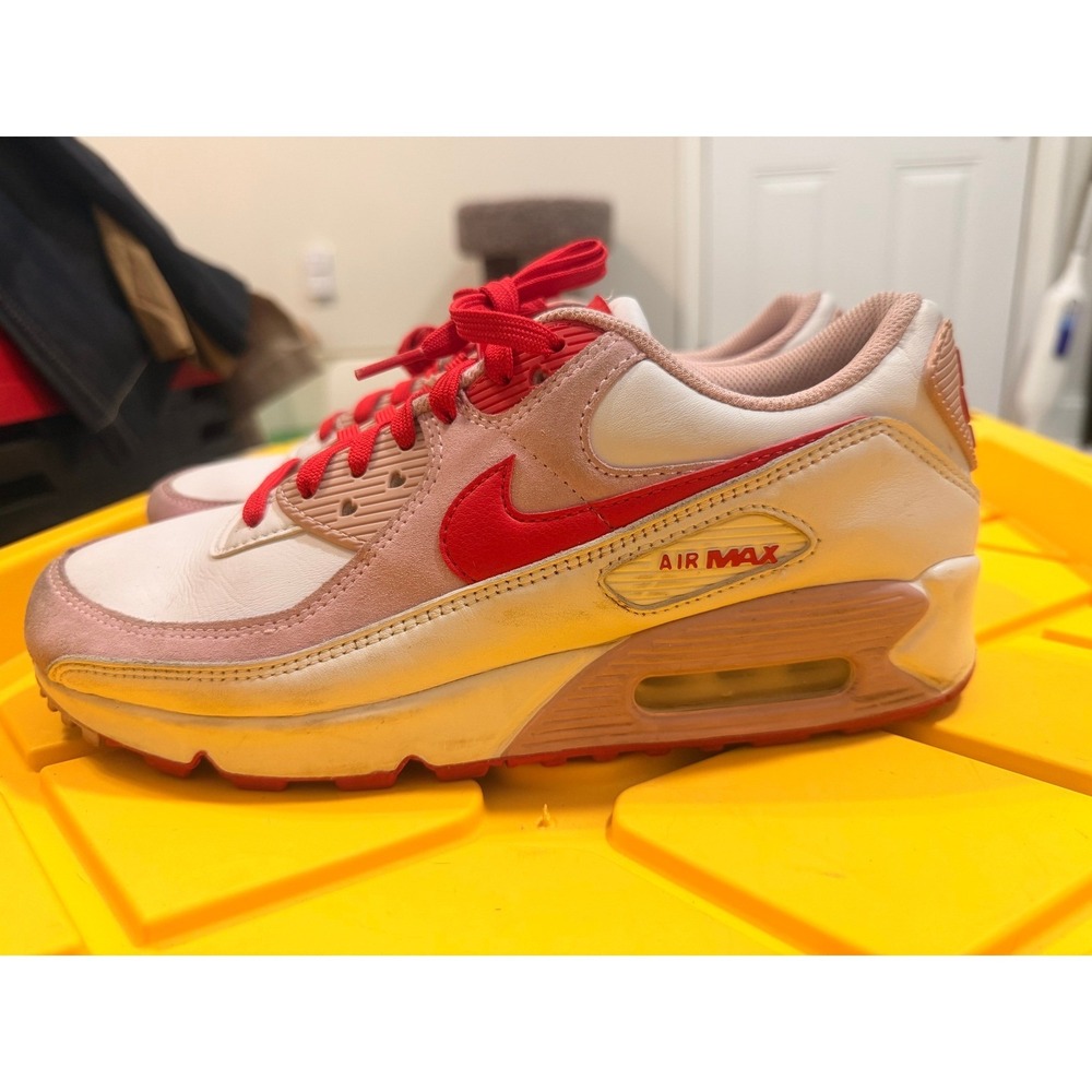 Nike Air Max 90 Valentines Day 2021 White Red Pink DD8029-100 Womens 9.5
